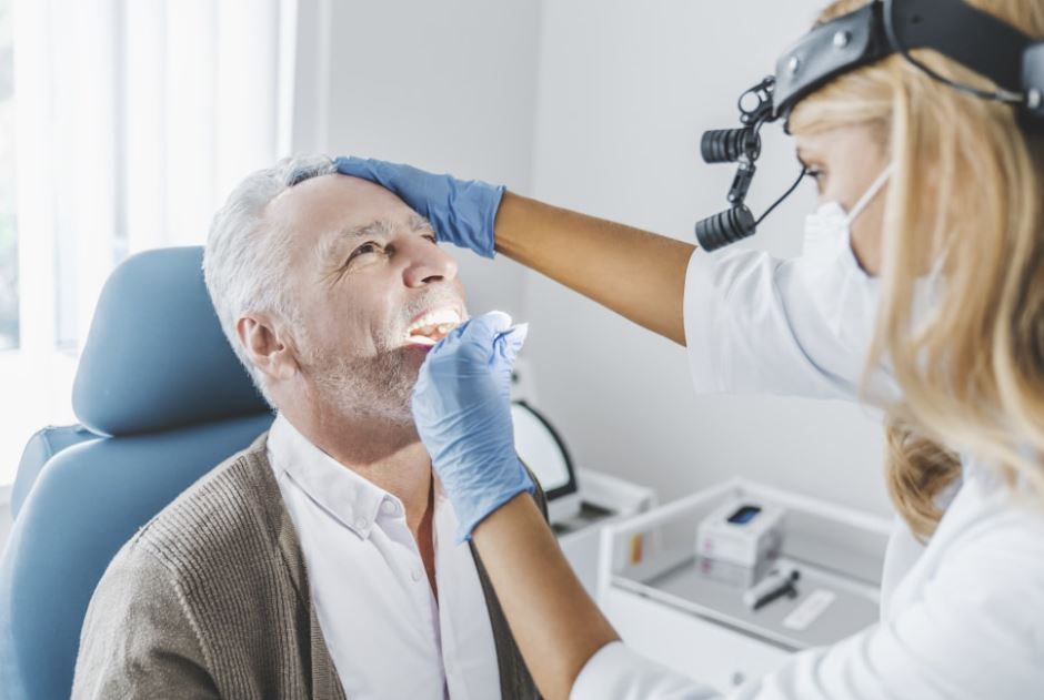 La Santé Dentaire Chez les Séniors